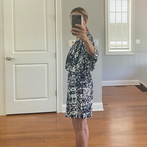 PARKER mini dress w/ elastic waist and snap v-neck - Picture 5 of 10